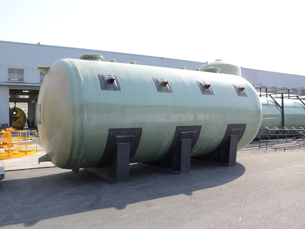 Fiberglass horizontal storage tank